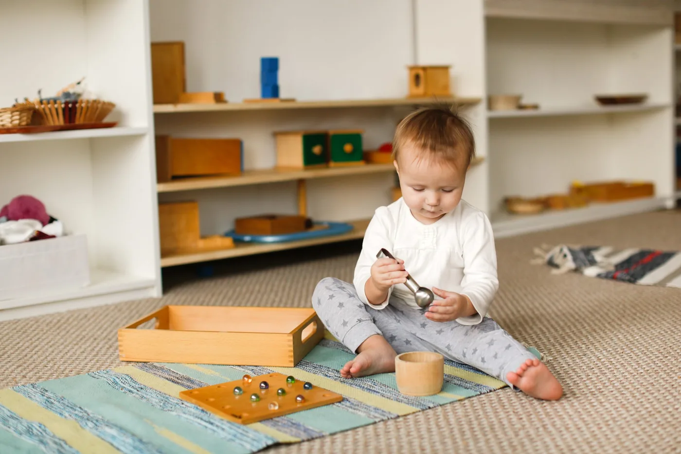 Pourquoi la méthode Montessori est-elle unique ? Qu'est ce qui l'a différencie des autres ?
